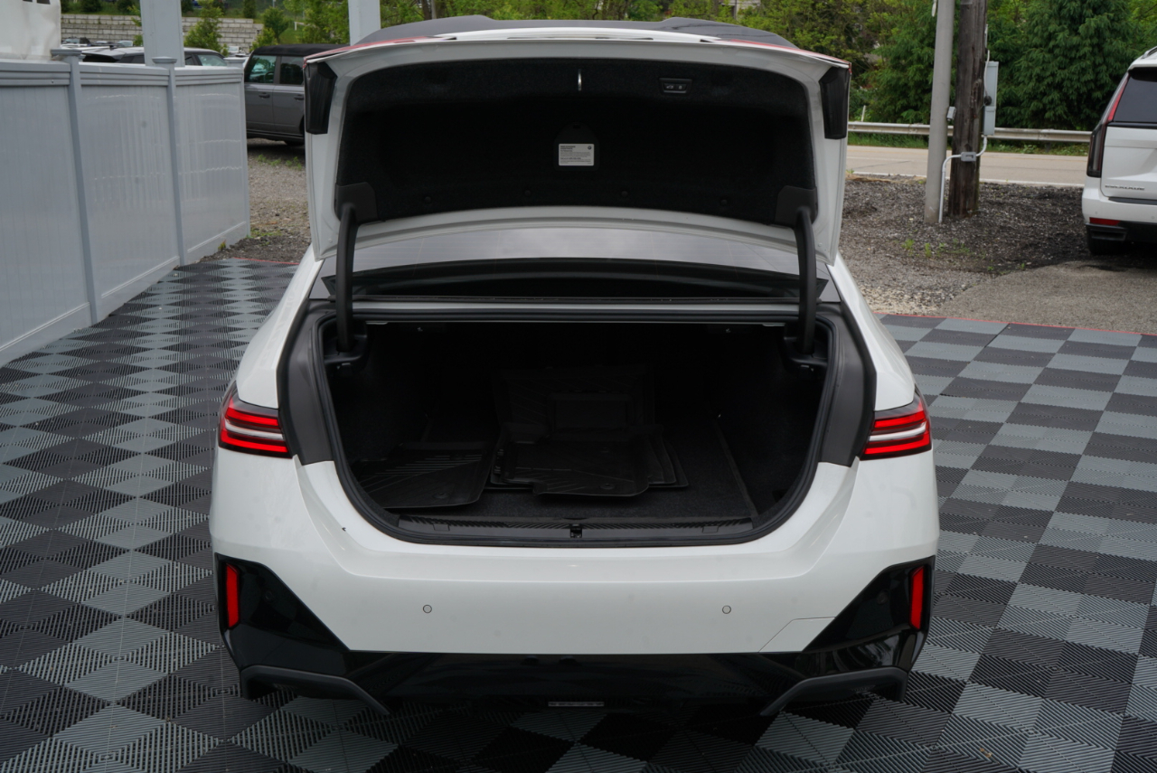 BMW 5 Series 540i xDrive Sedan 2024