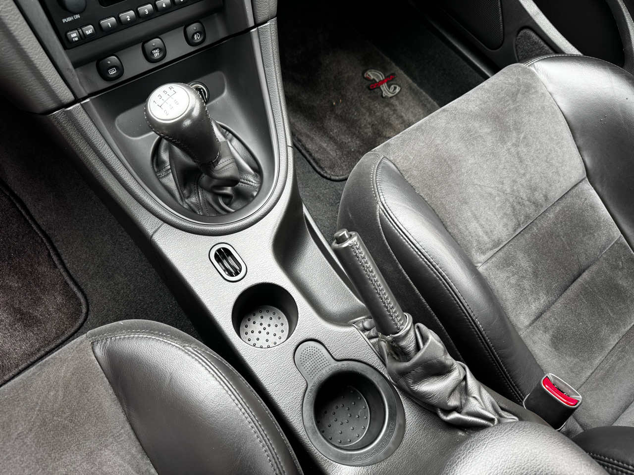 Ford Mustang 2dr Cpe SVT Cobra 2004