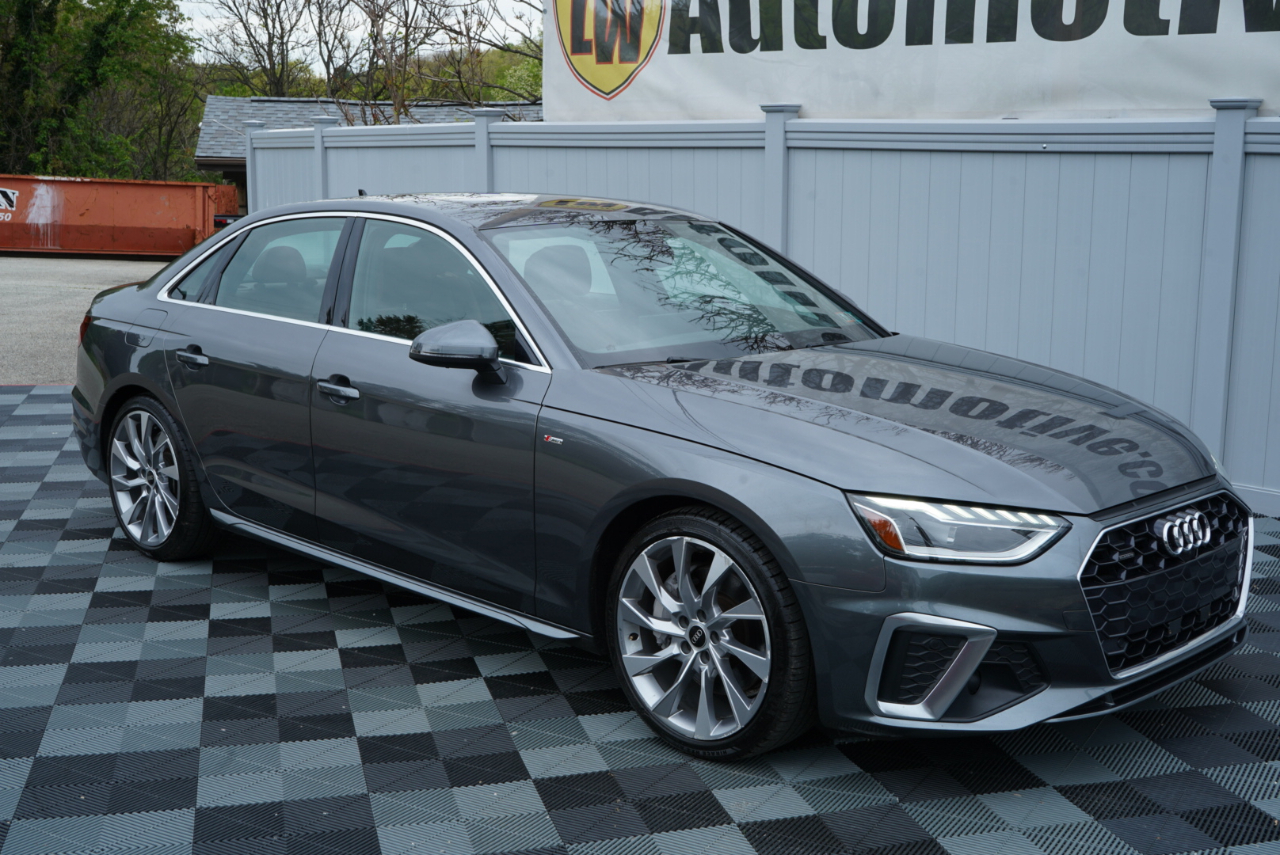 Audi A4 Sedan S line Premium Plus 45 TFSI quattro 2022