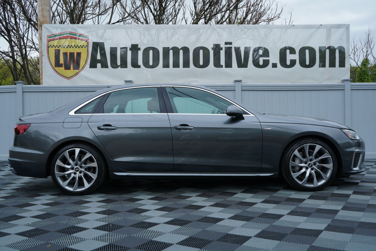 Audi A4 Sedan S line Premium Plus 45 TFSI quattro 2022
