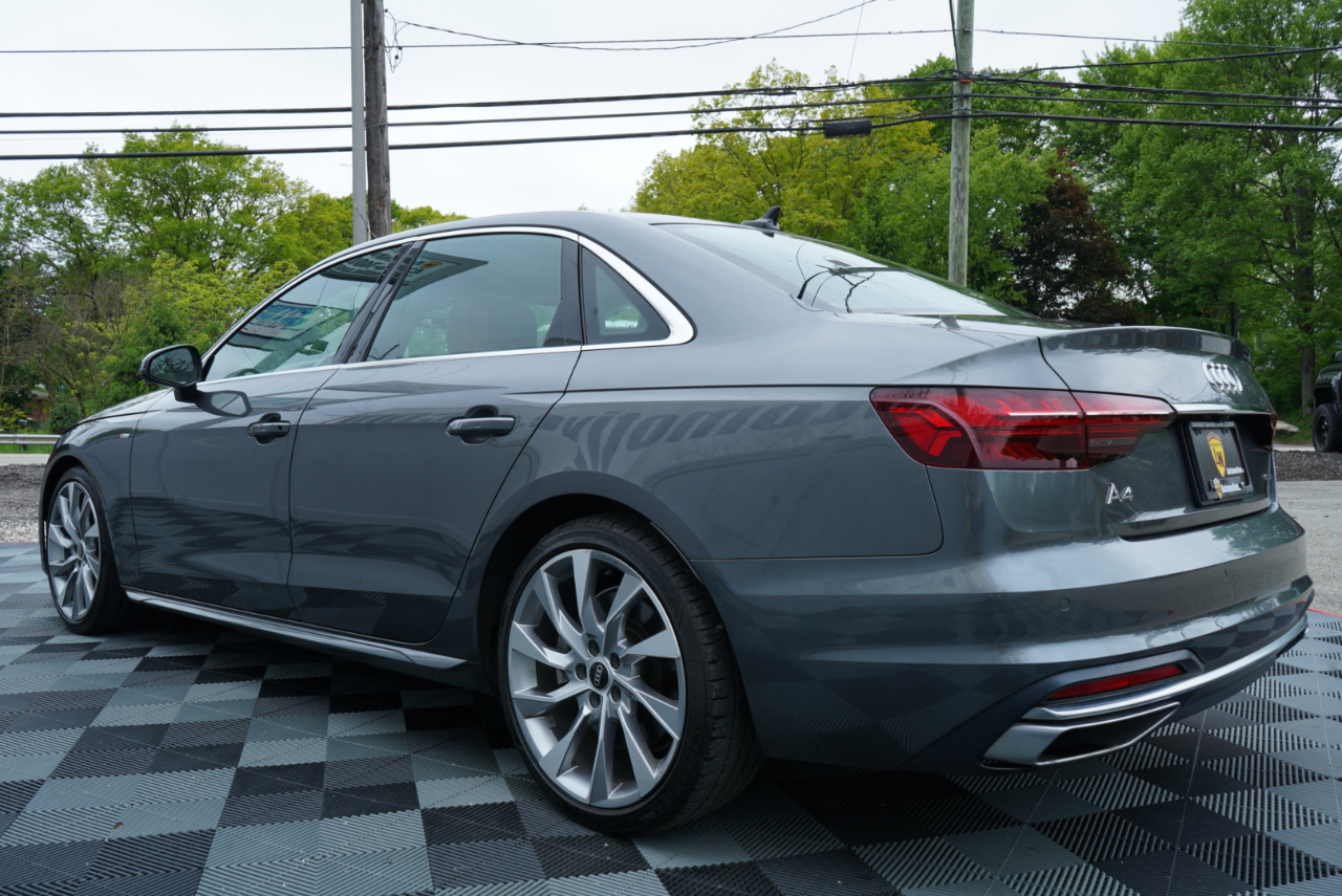Audi A4 Sedan S line Premium Plus 45 TFSI quattro 2022