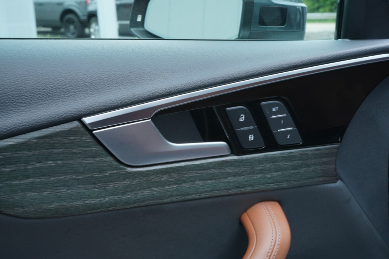 Audi A4 Sedan S line Premium Plus 45 TFSI quattro 2022