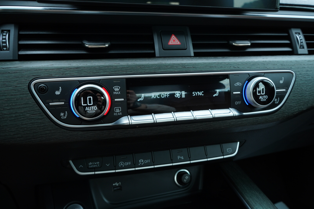 Audi A4 Sedan S line Premium Plus 45 TFSI quattro 2022