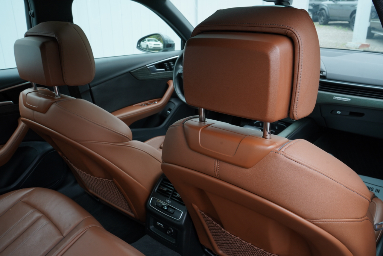 Audi A4 Sedan S line Premium Plus 45 TFSI quattro 2022