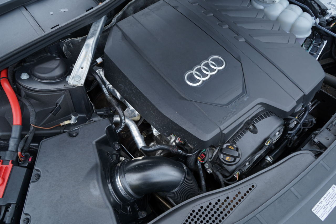 Audi A4 Sedan S line Premium Plus 45 TFSI quattro 2022