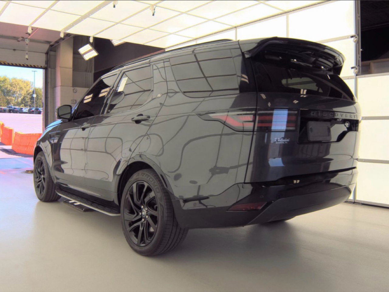 Land Rover Discovery P300 S R-Dynamic 2023
