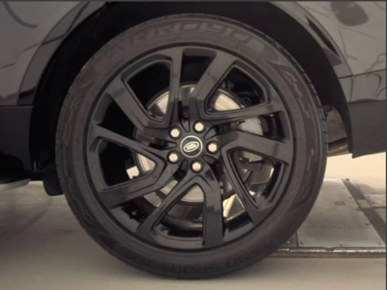 Land Rover Discovery P300 S R-Dynamic 2023