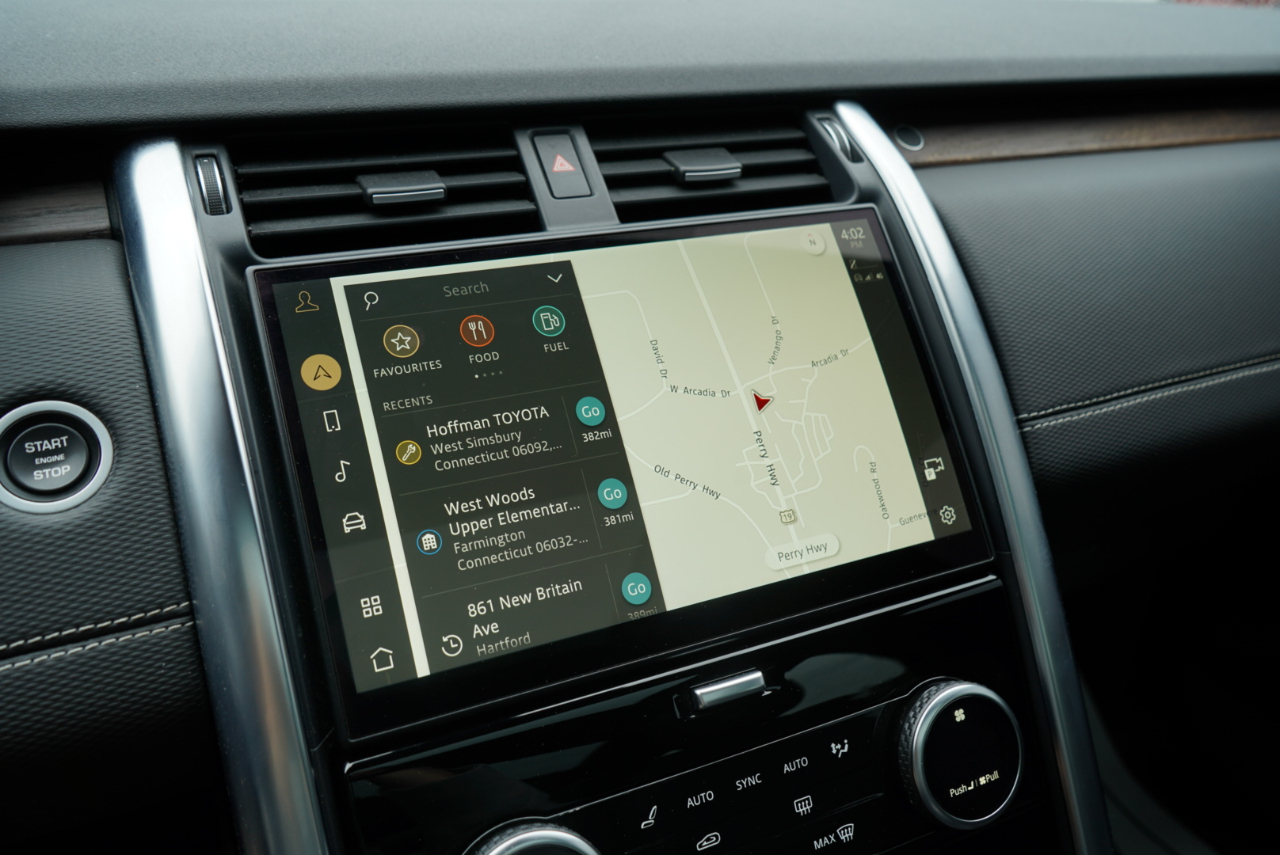 Land Rover Discovery P300 S R-Dynamic 2023