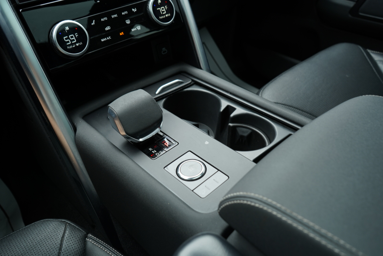 Land Rover Discovery P300 S R-Dynamic 2023