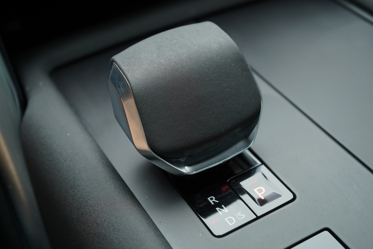 Land Rover Discovery P300 S R-Dynamic 2023