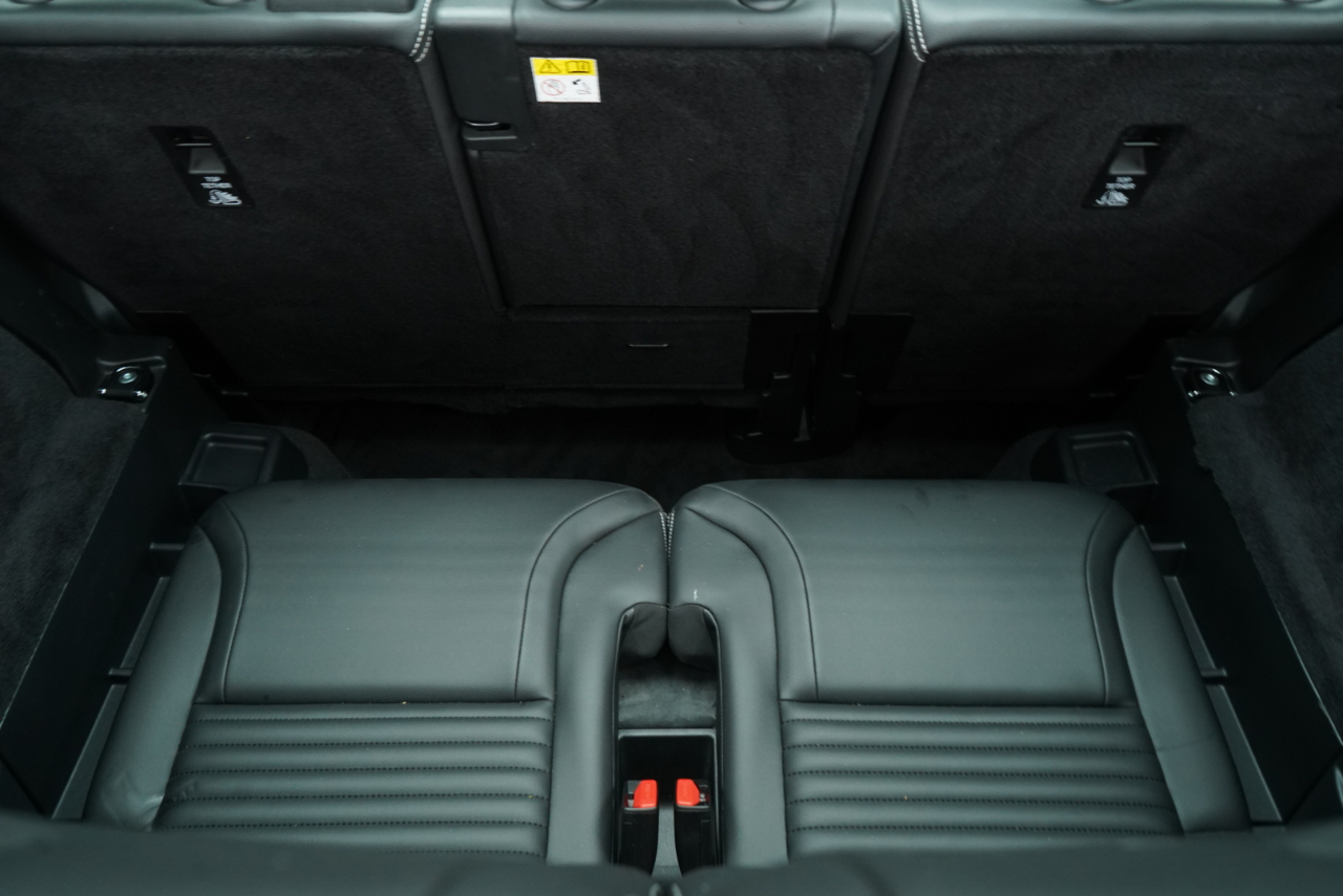 Land Rover Discovery P300 S R-Dynamic 2023