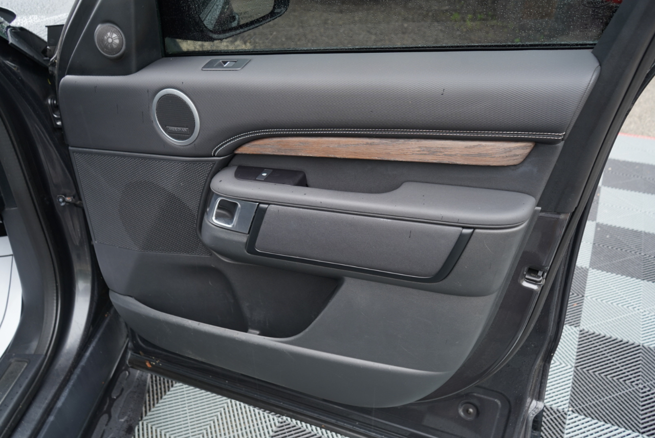 Land Rover Discovery P300 S R-Dynamic 2023