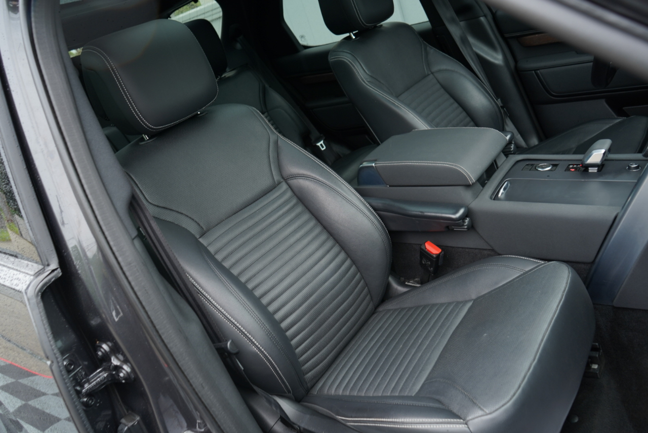 Land Rover Discovery P300 S R-Dynamic 2023