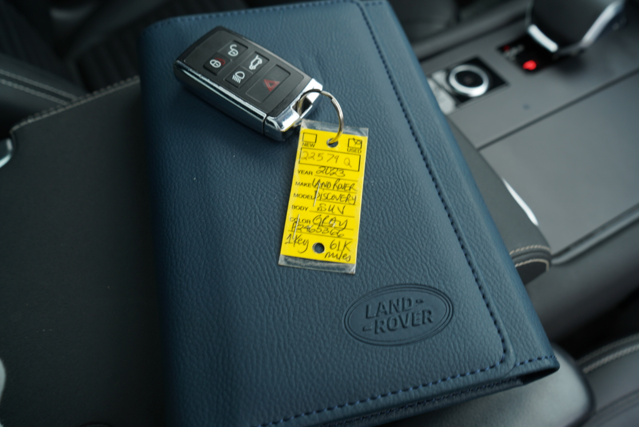 Land Rover Discovery P300 S R-Dynamic 2023