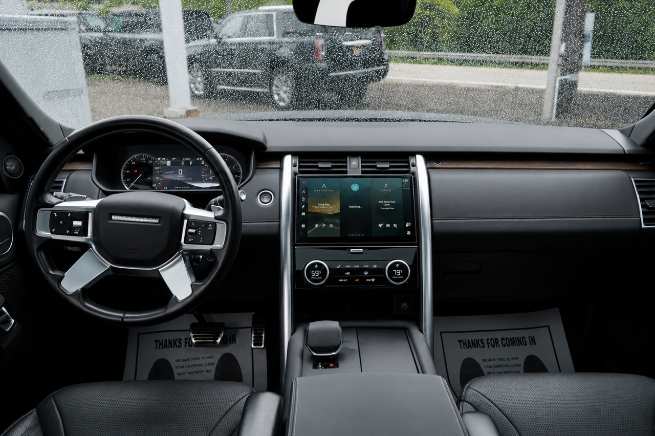 Land Rover Discovery P300 S R-Dynamic 2023