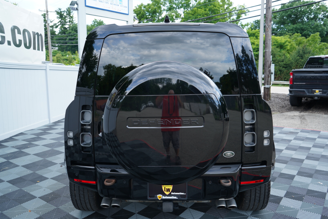 Land Rover Defender 110 AWD 2023