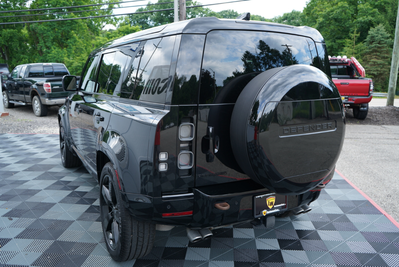 Land Rover Defender 110 AWD 2023