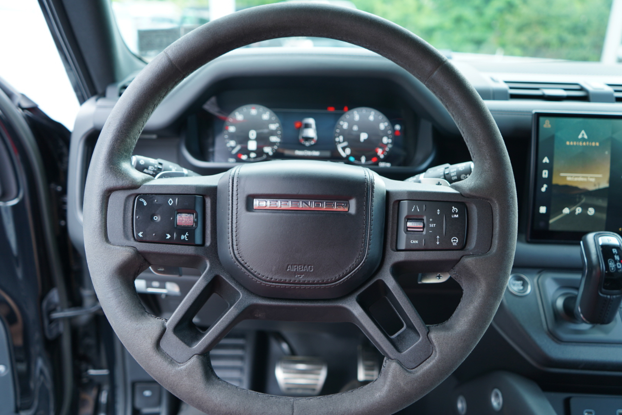 Land Rover Defender 110 AWD 2023
