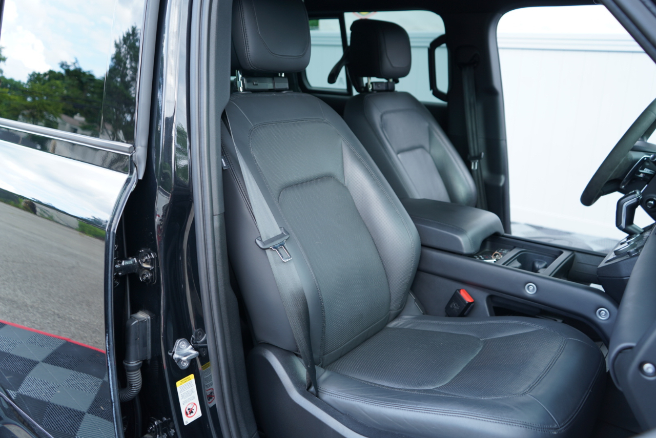 Land Rover Defender 110 AWD 2023