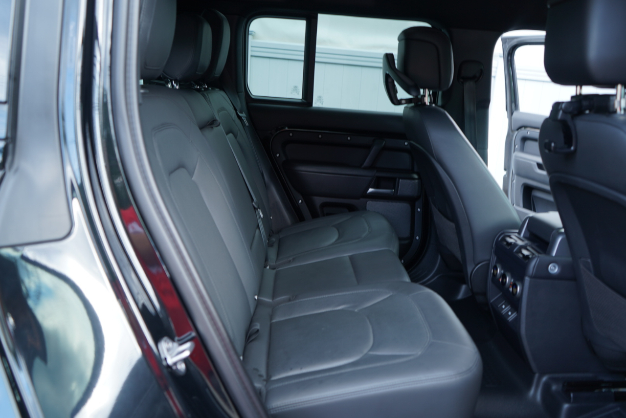 Land Rover Defender 110 AWD 2023