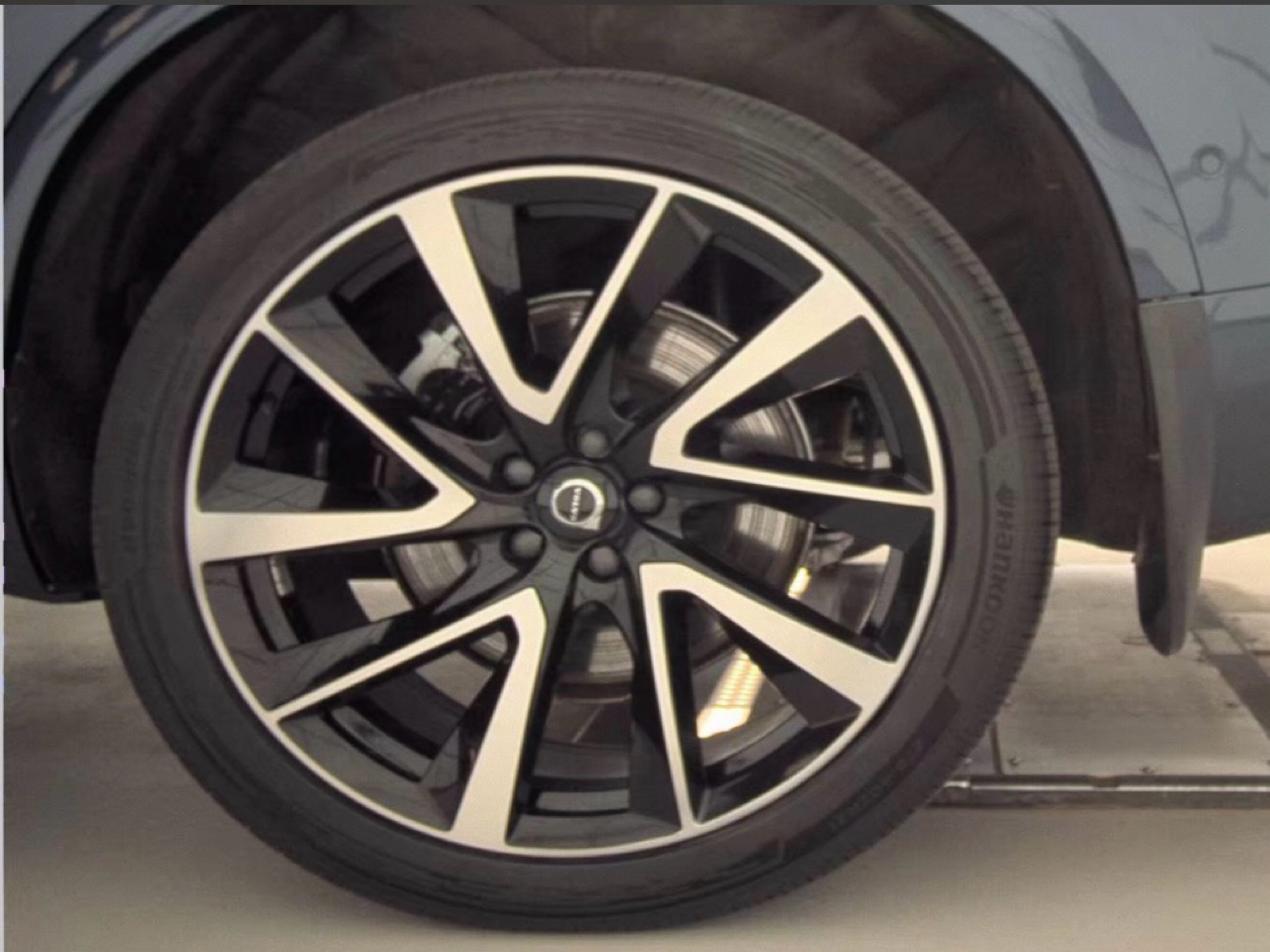 Volvo XC90 B6 AWD Plus 7P 2023