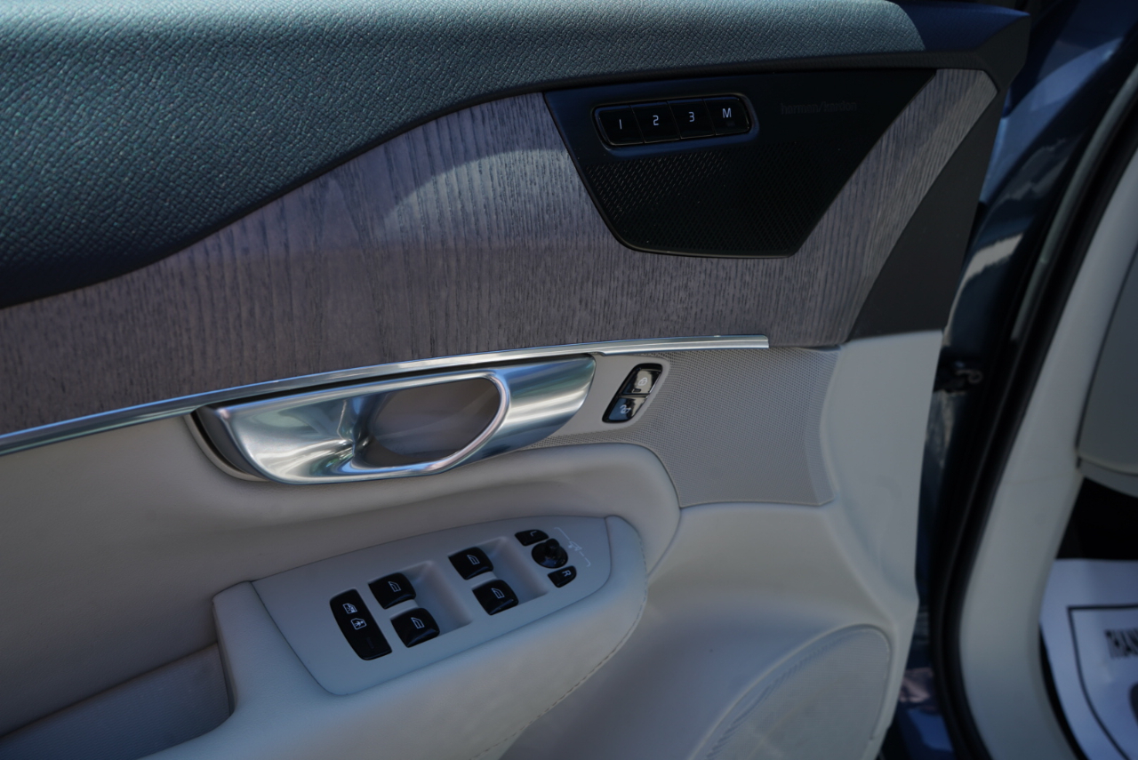 Volvo XC90 B6 AWD Plus 7P 2023