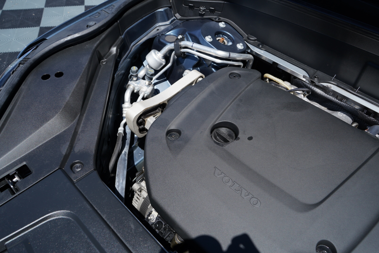 Volvo XC90 B6 AWD Plus 7P 2023