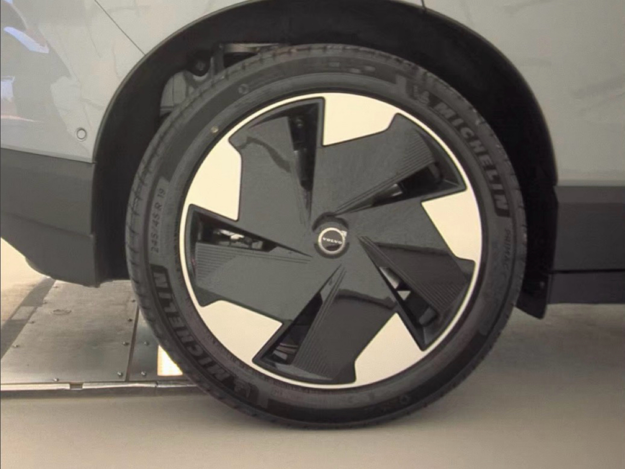 Volvo EX30 Twin Motor AWD Ultra 2026