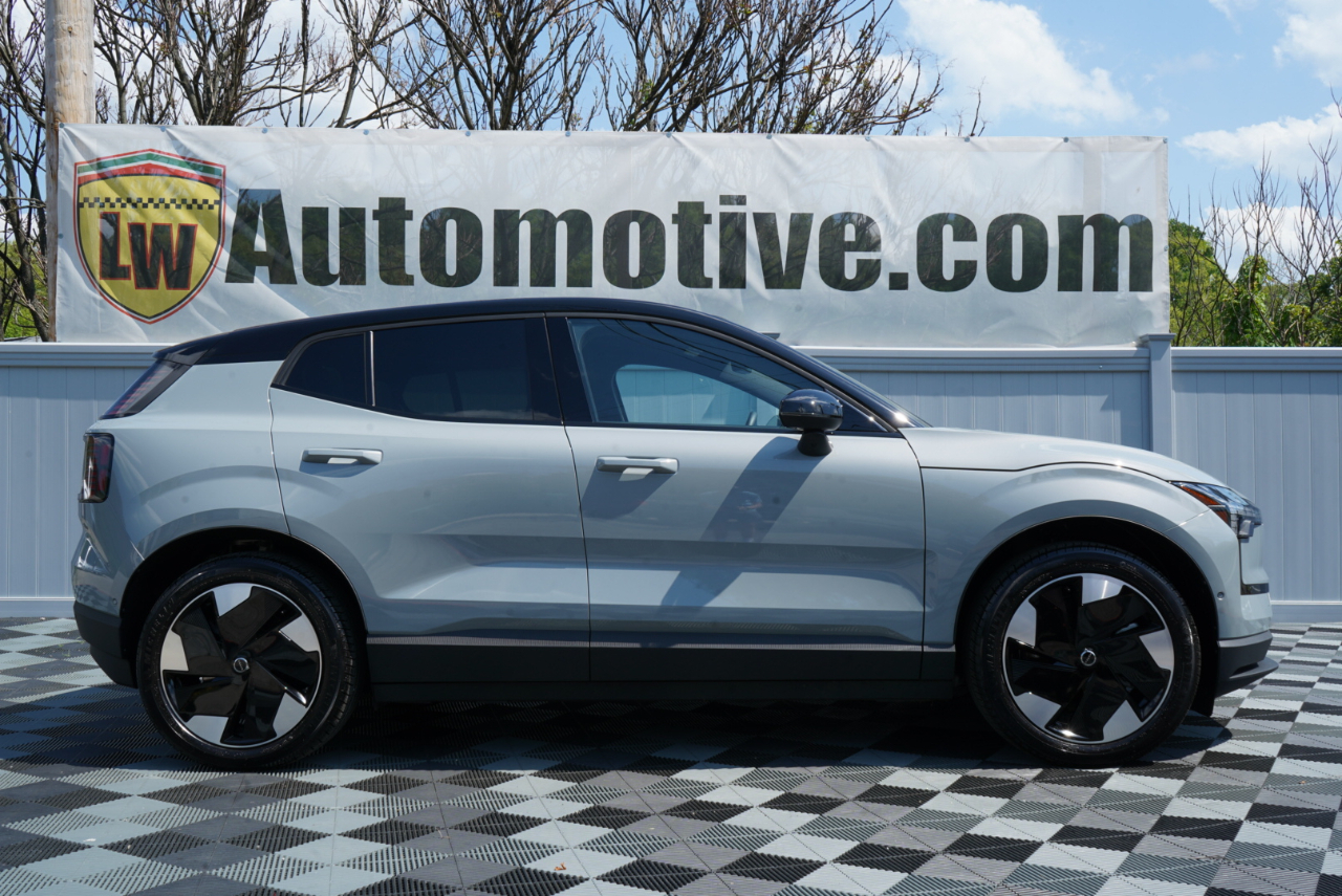 Volvo EX30 Twin Motor AWD Ultra 2026