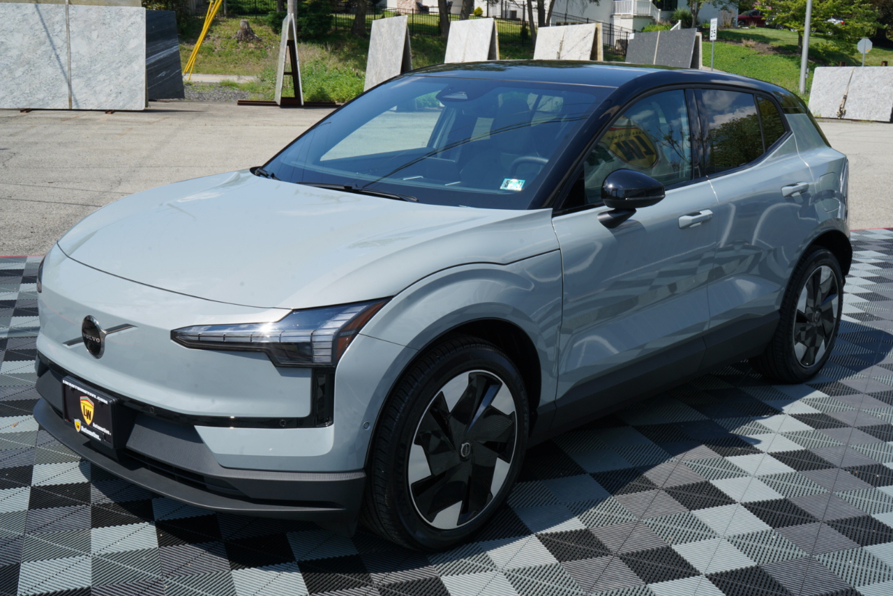Volvo EX30 Twin Motor AWD Ultra 2026