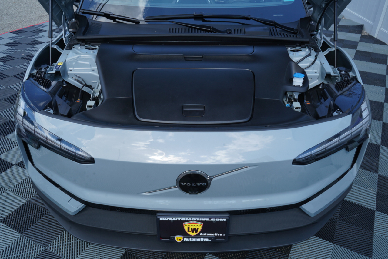 Volvo EX30 Twin Motor AWD Ultra 2026