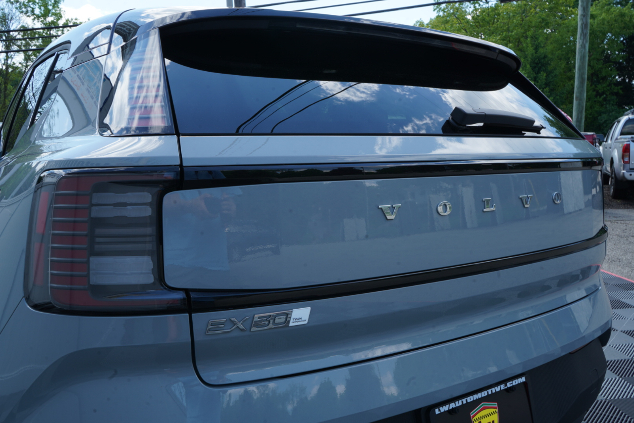 Volvo EX30 Twin Motor AWD Ultra 2026