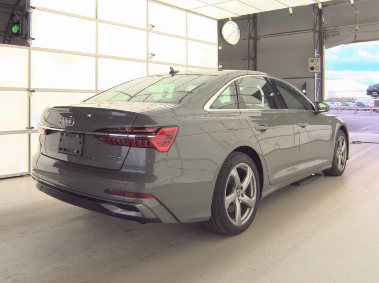 Audi A6 Sedan Premium Plus 55 TFSI quattro 2024