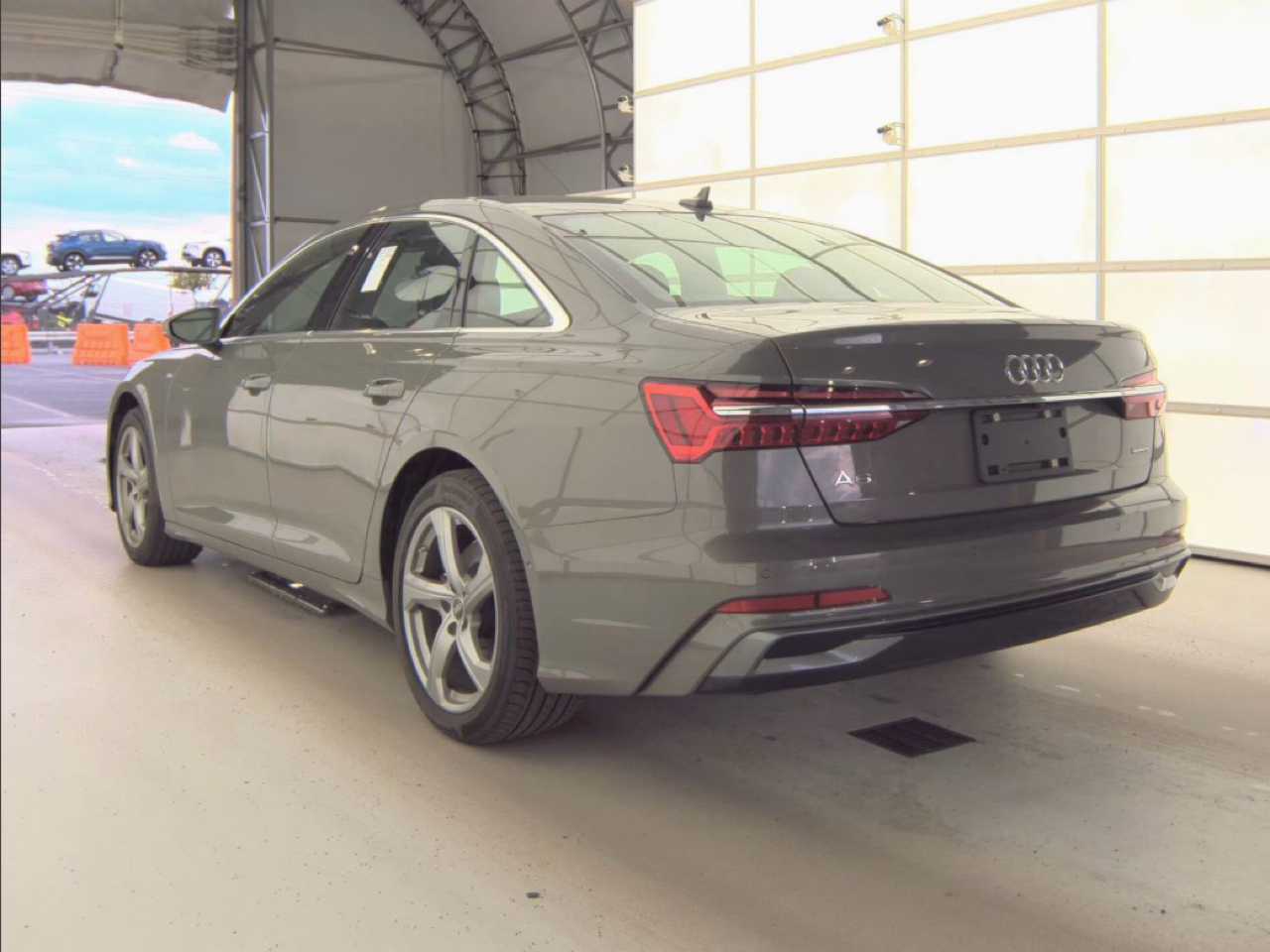 Audi A6 Sedan Premium Plus 55 TFSI quattro 2024