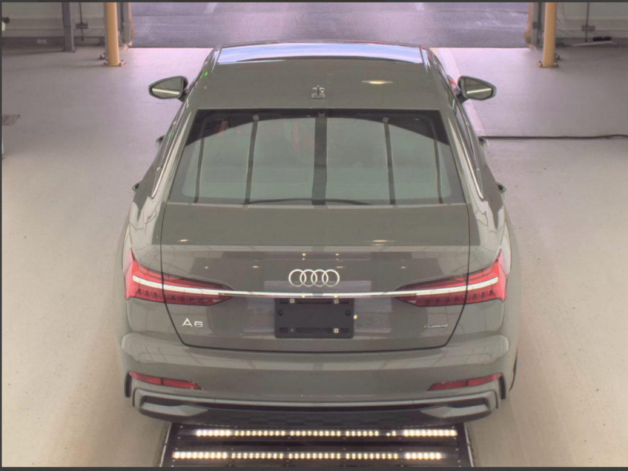 Audi A6 Sedan Premium Plus 55 TFSI quattro 2024