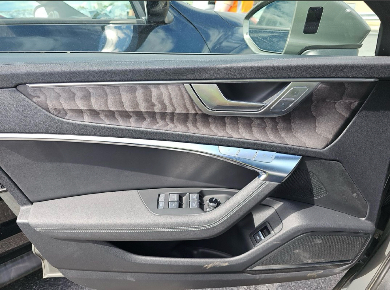 Audi A6 Sedan Premium Plus 55 TFSI quattro 2024