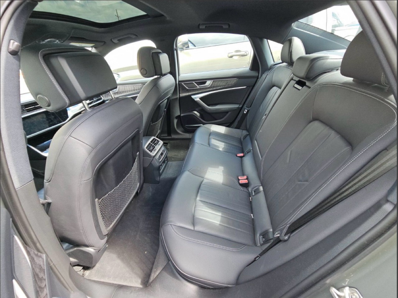 Audi A6 Sedan Premium Plus 55 TFSI quattro 2024