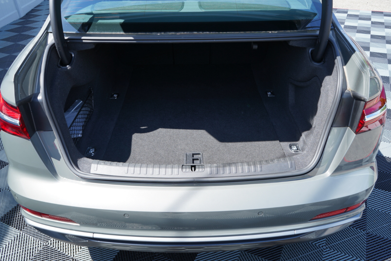 Audi A6 Sedan Premium Plus 55 TFSI quattro 2024