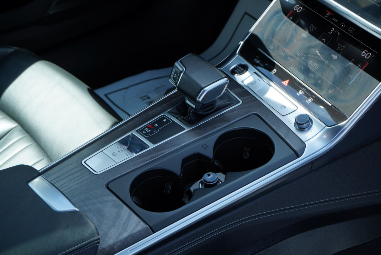 Audi A6 Sedan Premium Plus 55 TFSI quattro 2024