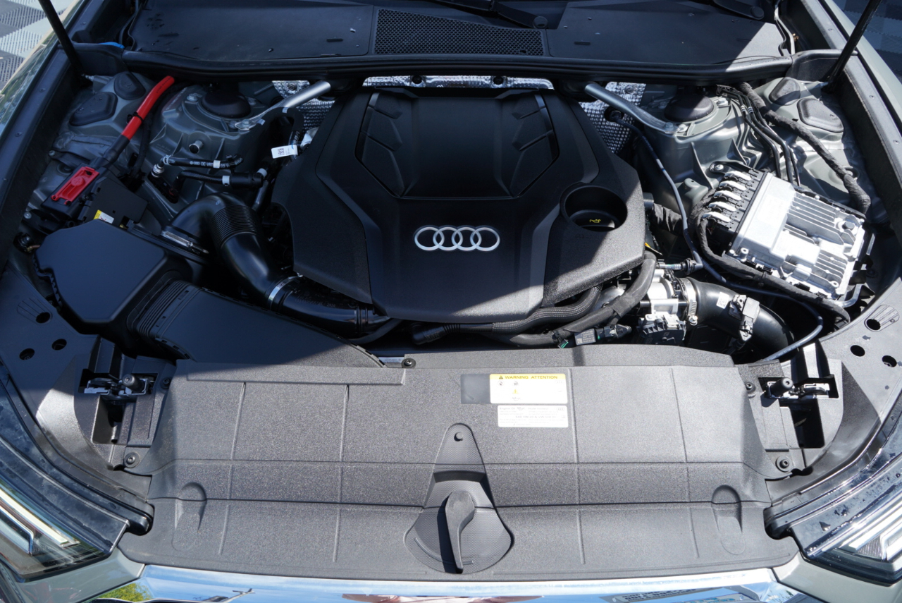 Audi A6 Sedan Premium Plus 55 TFSI quattro 2024