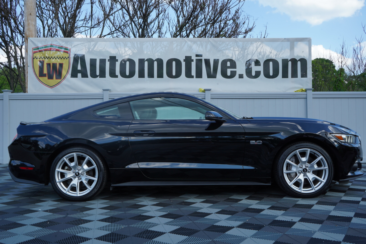 Ford Mustang 2dr Fastback GT 2015