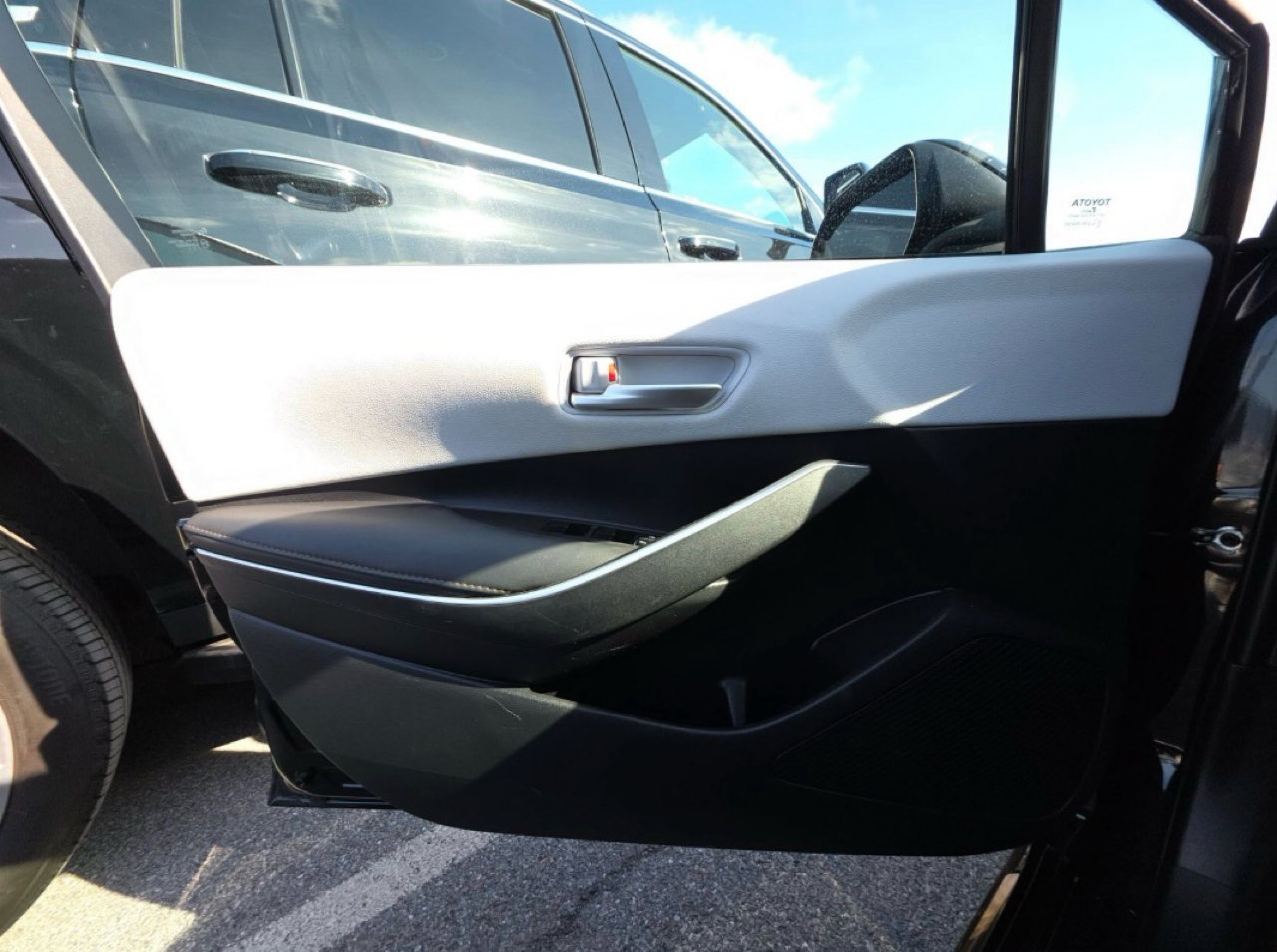 Toyota Corolla SE Nightshade CVT (Natl) 2022