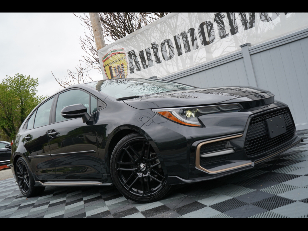 Toyota Corolla SE Nightshade CVT (Natl) 2022