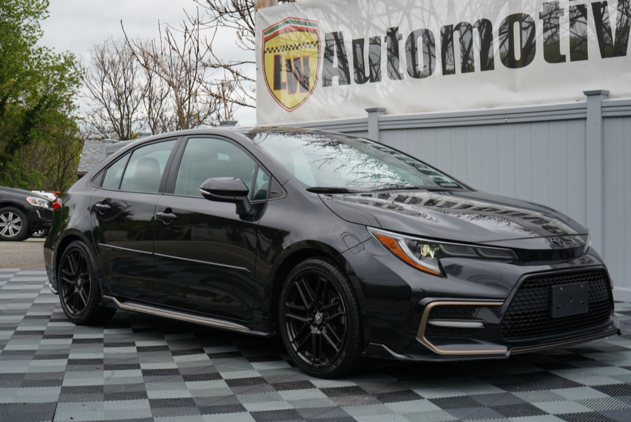 Toyota Corolla SE Nightshade CVT (Natl) 2022