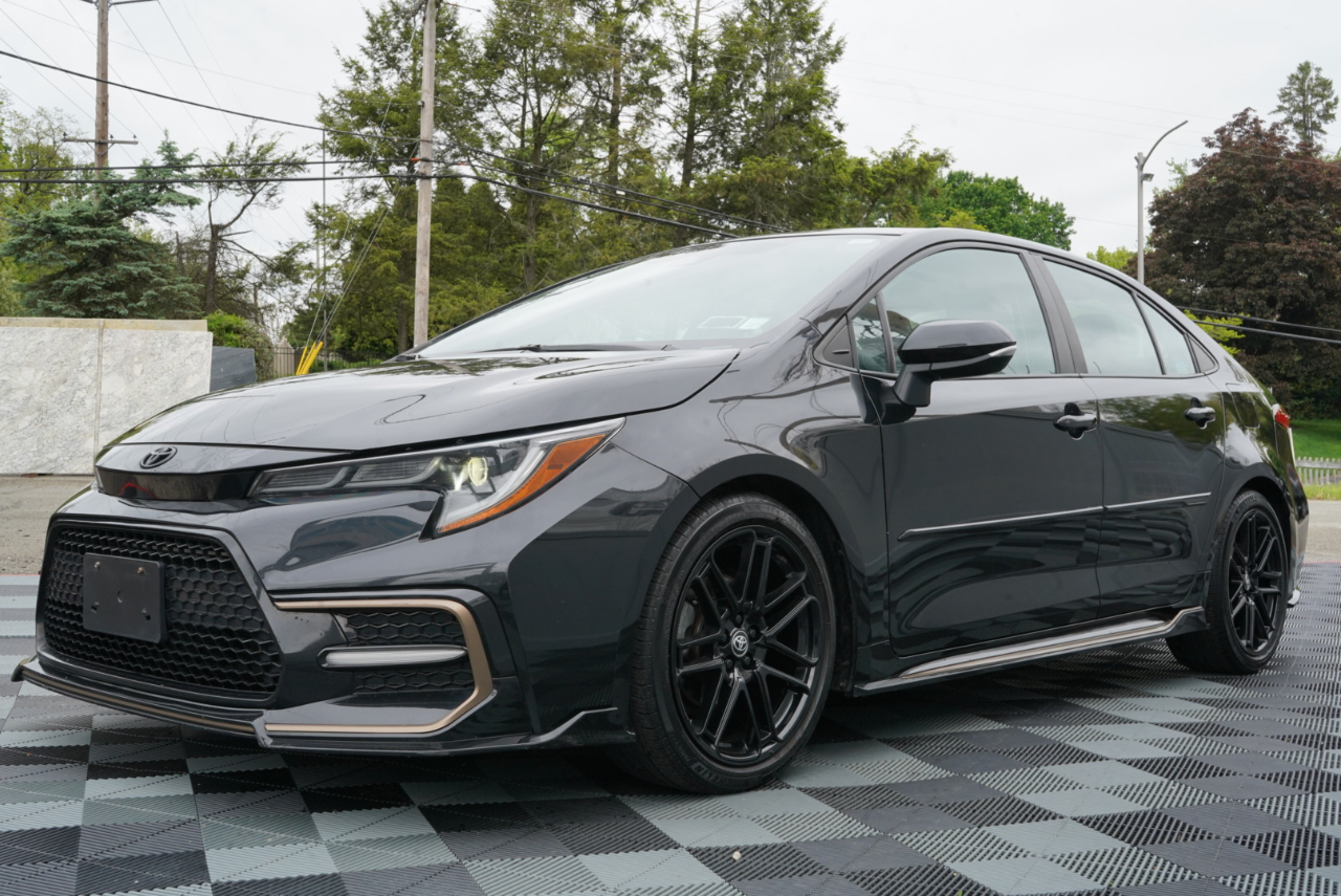 Toyota Corolla SE Nightshade CVT (Natl) 2022