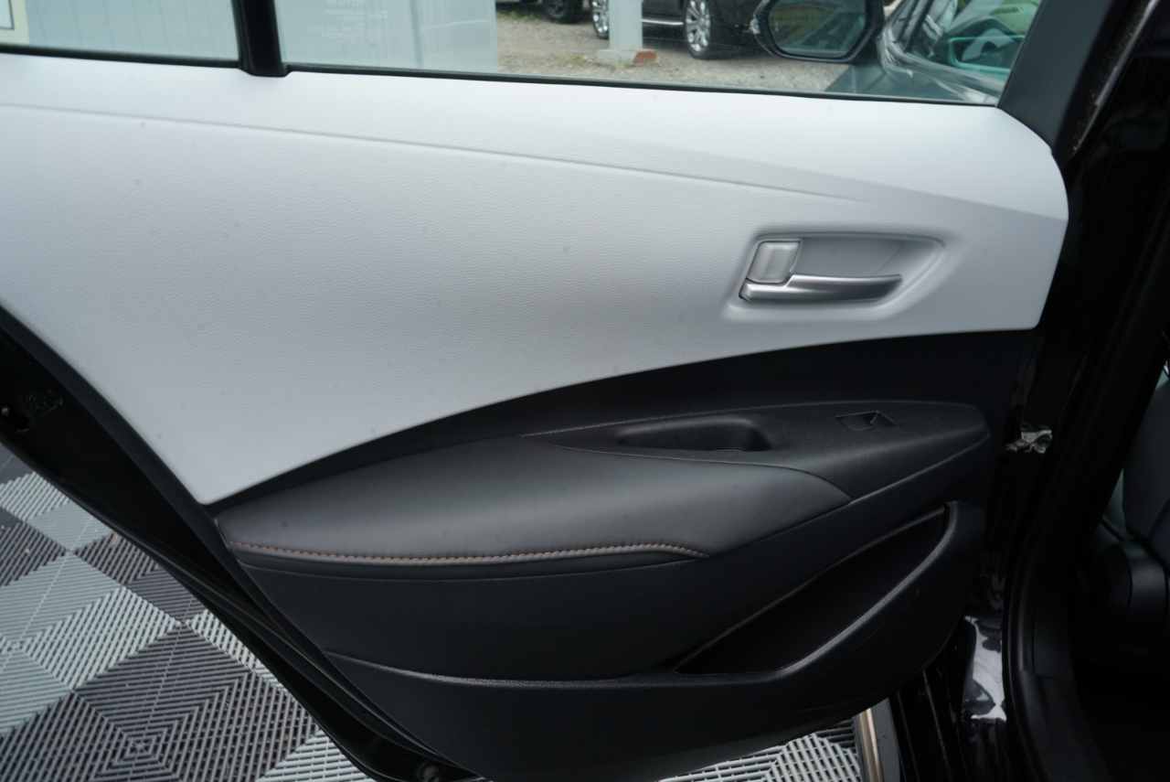 Toyota Corolla SE Nightshade CVT (Natl) 2022