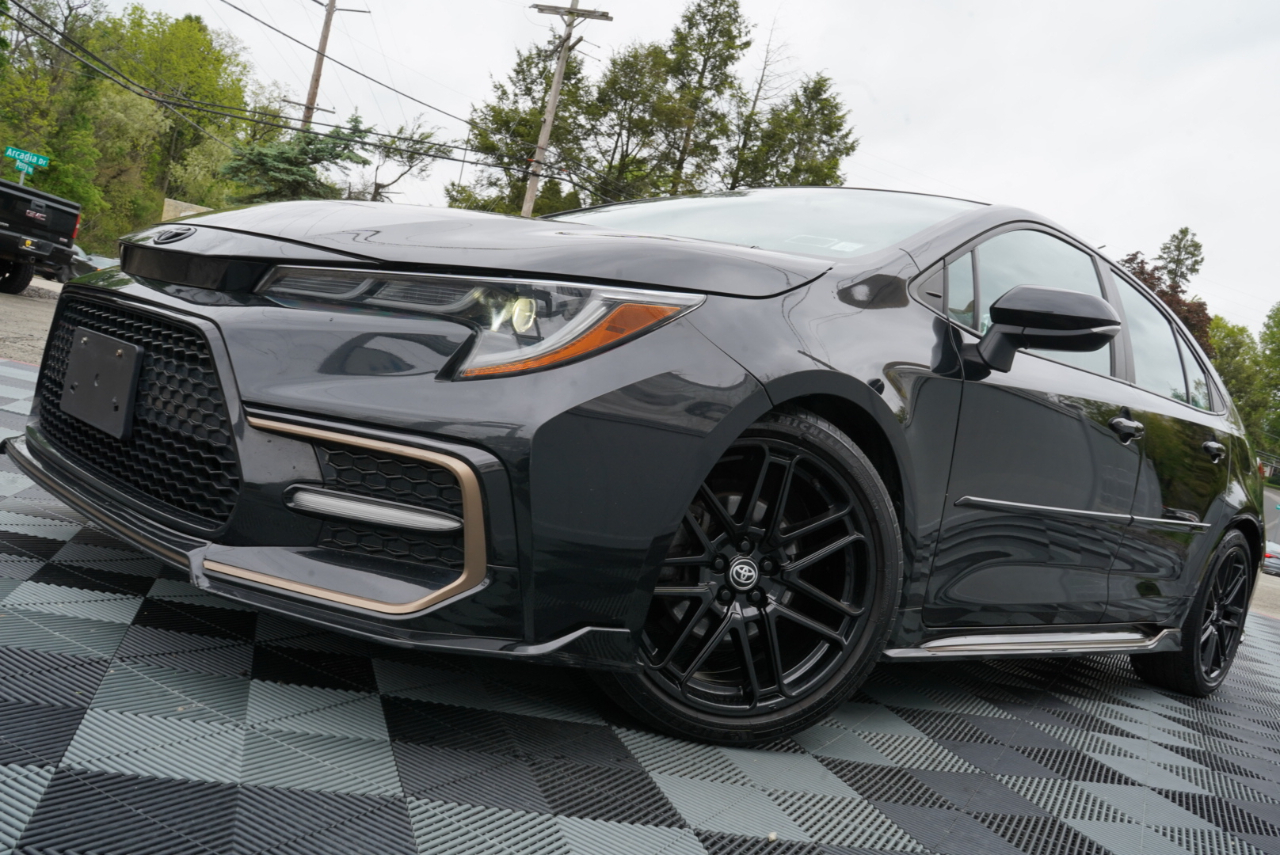 Toyota Corolla SE Nightshade CVT (Natl) 2022