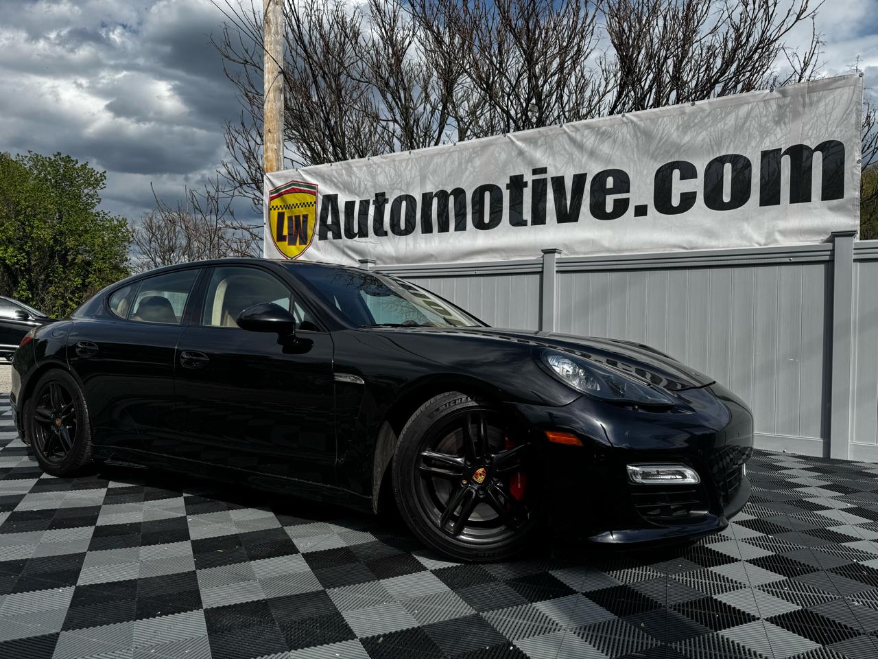 2013 Porsche Panamera 4dr HB GTS