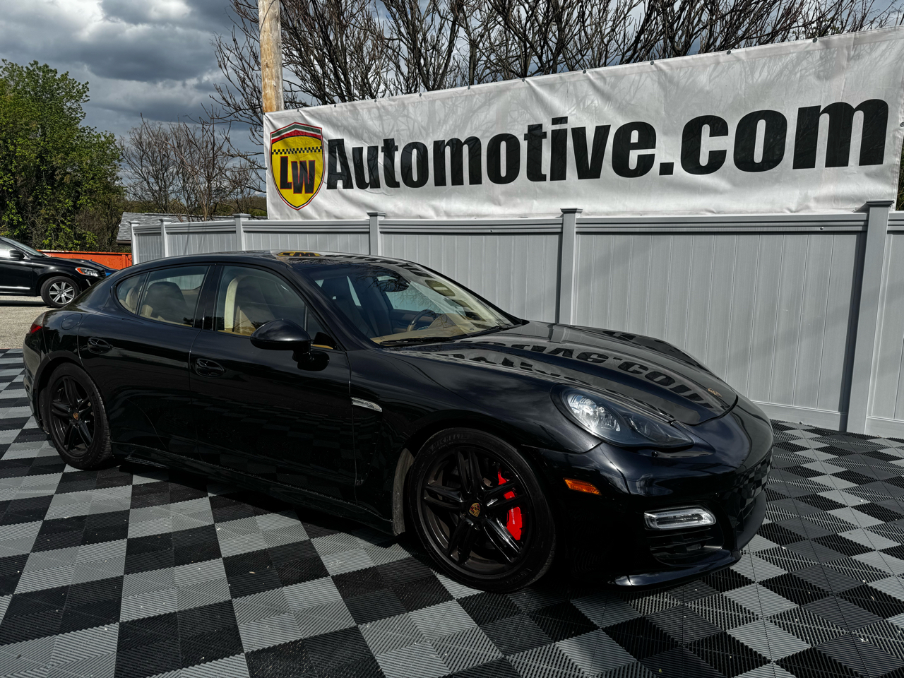 Porsche Panamera 4dr HB GTS 2013