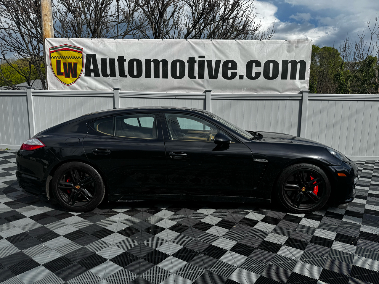 Porsche Panamera 4dr HB GTS 2013